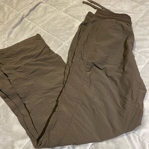 Women’s used scrub pants med